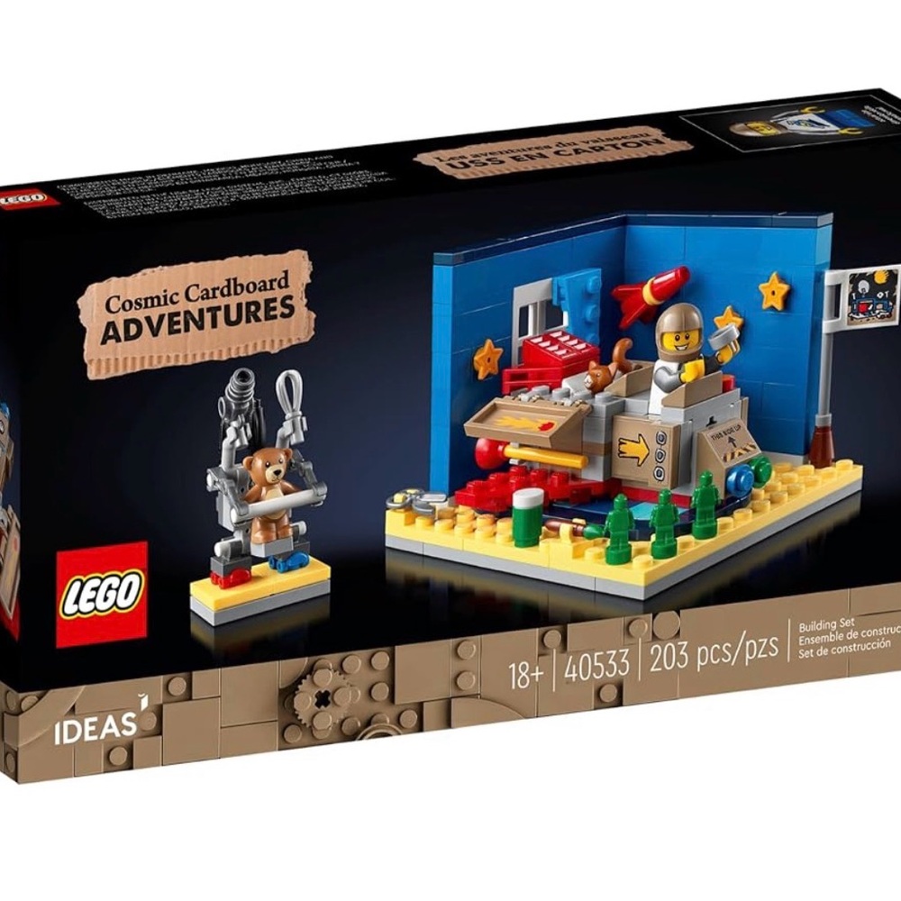 LEGO Comic Cardboard Adventures Set 40533 NWT